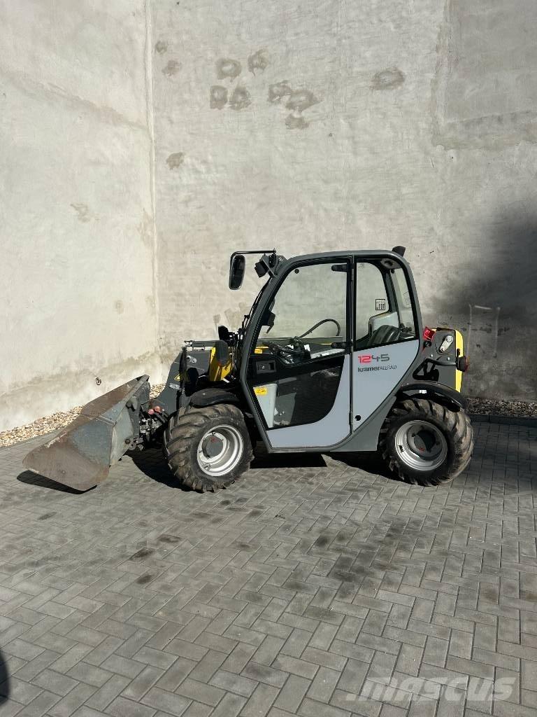 Kramer 1245 伸縮臂操作車