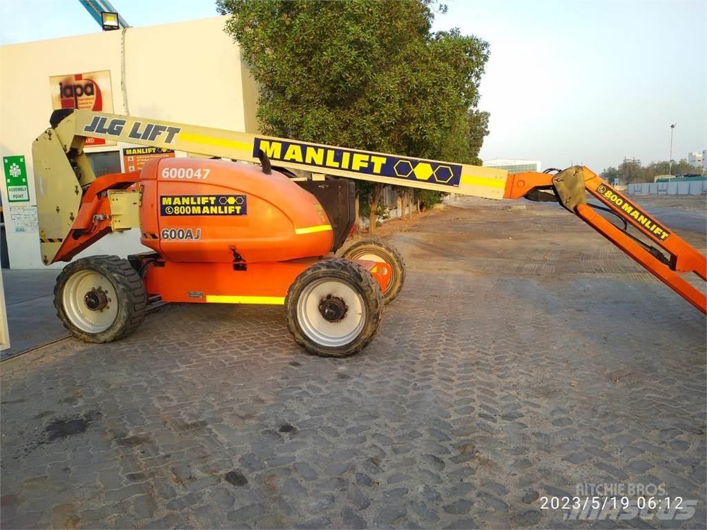 JLG 600AJ 曲臂高空作業車