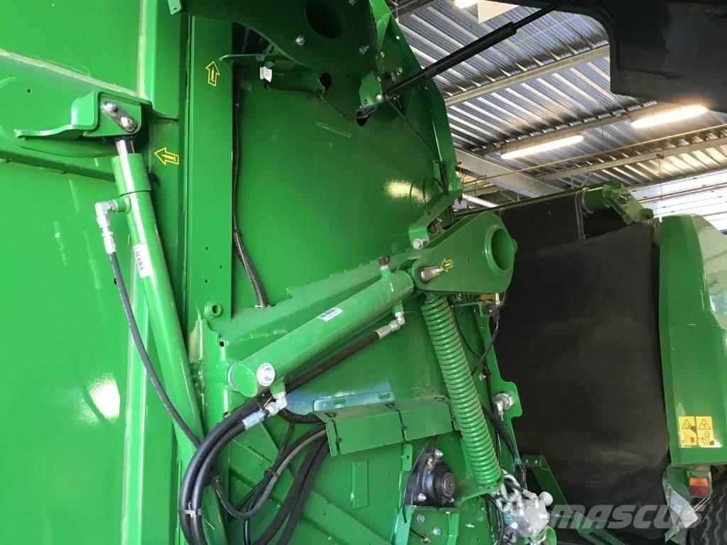 John Deere V461M 圓型牧草打包機