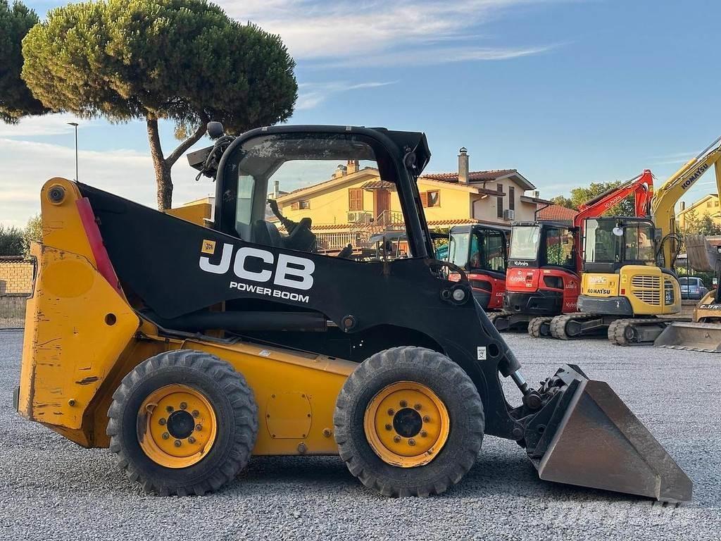 JCB 225 小型裝載機