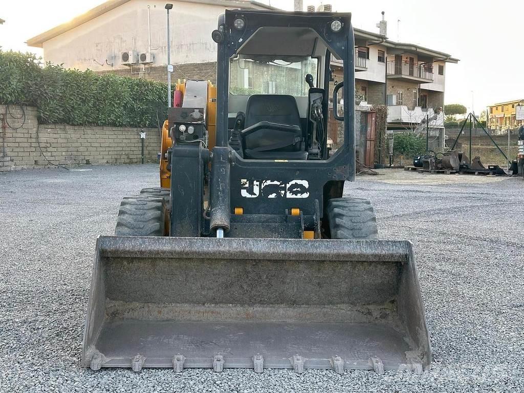 JCB 225 小型裝載機