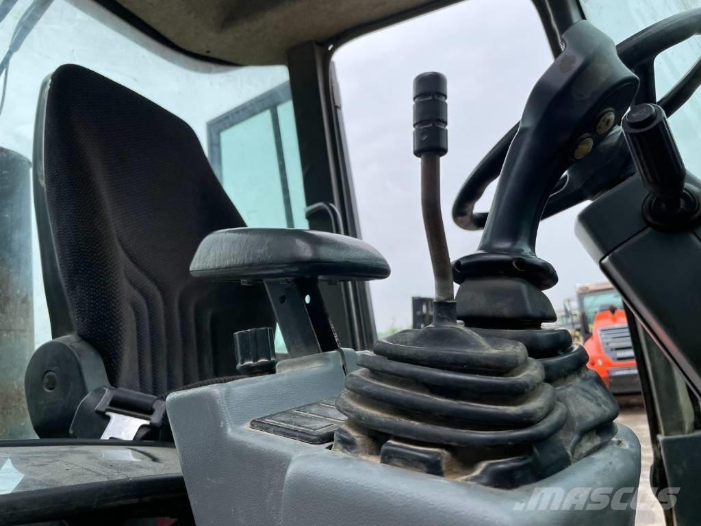 Volvo L 30 ZX 輪胎式裝載機