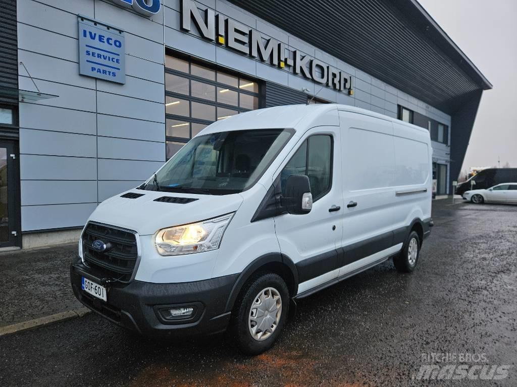 Ford Transit 廂式貨物運輸車