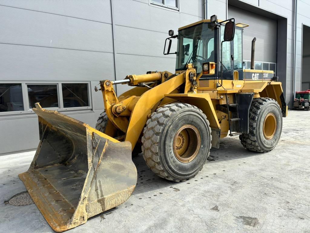 CAT 938F 輪胎式裝載機