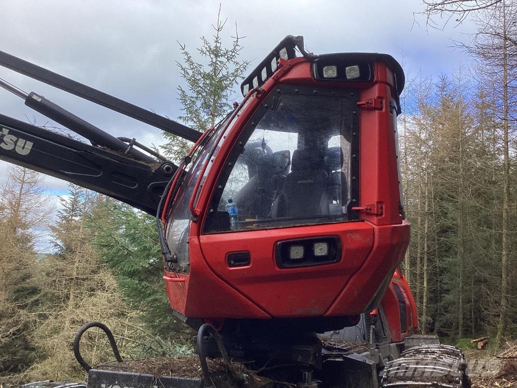 Komatsu 901 XC 收穫機