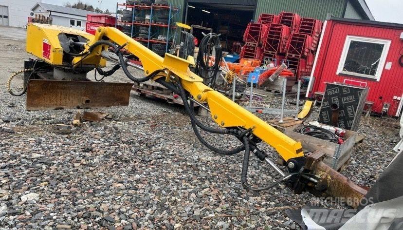 Brokk 330 履帶式 挖土機/掘鑿機/挖掘機