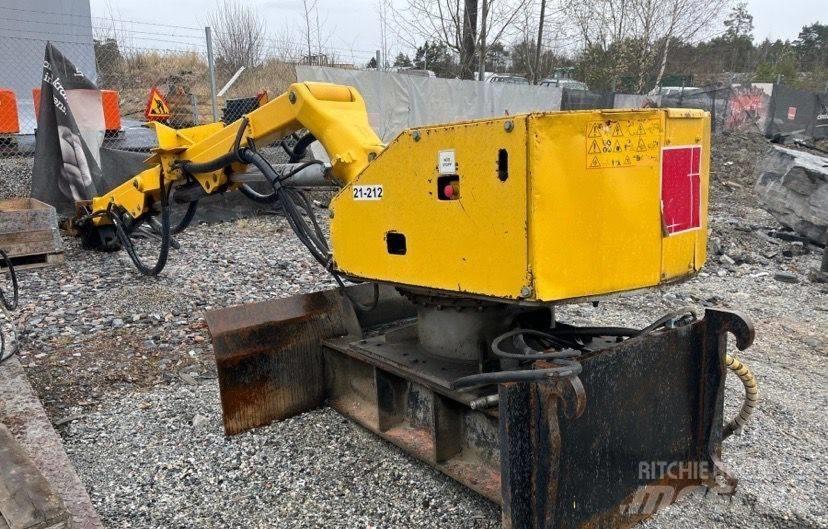 Brokk 330 履帶式 挖土機/掘鑿機/挖掘機
