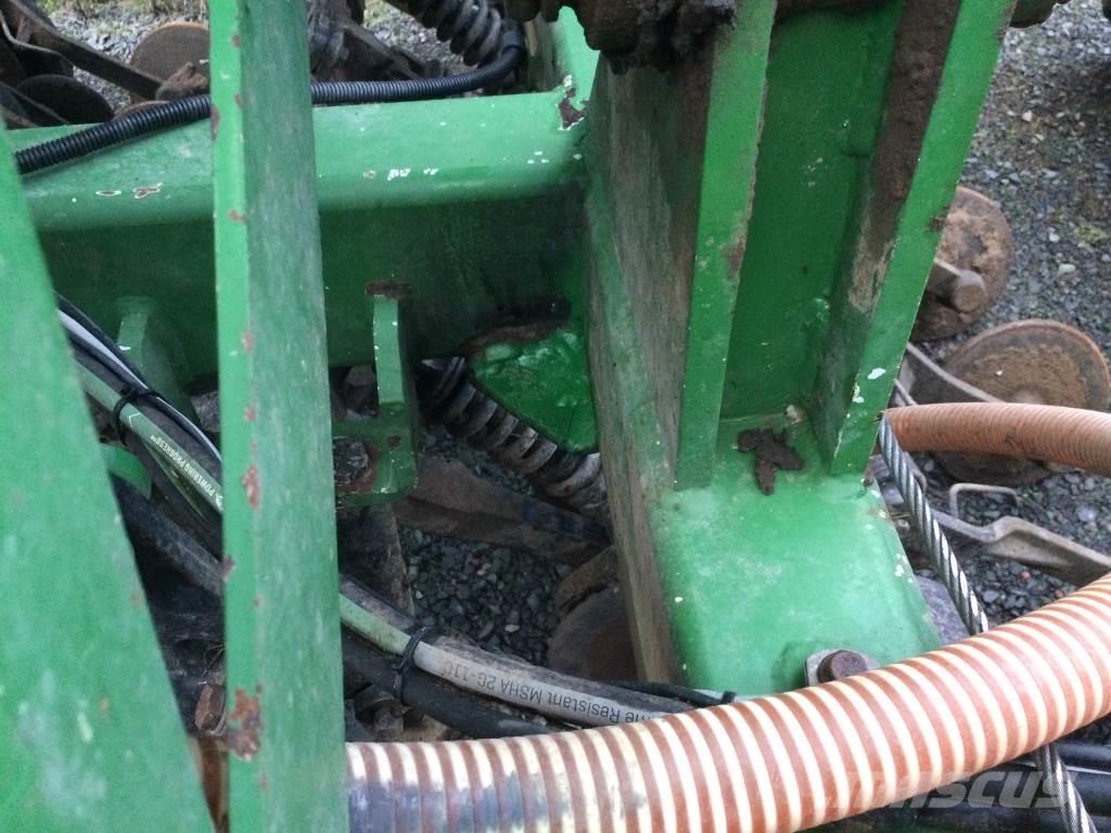 John Deere 750 A 組合鑽