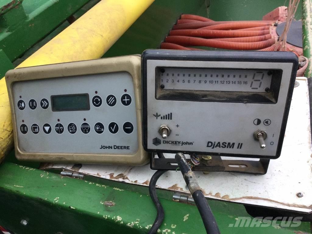 John Deere 750 A 組合鑽