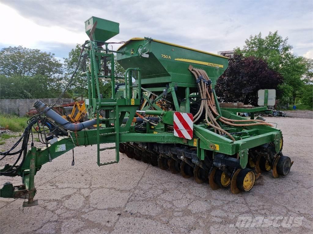 John Deere 750 A 組合鑽
