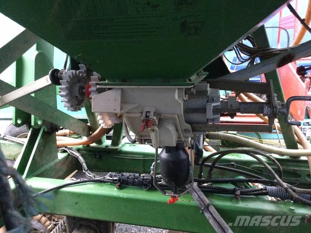 John Deere 750 A 組合鑽