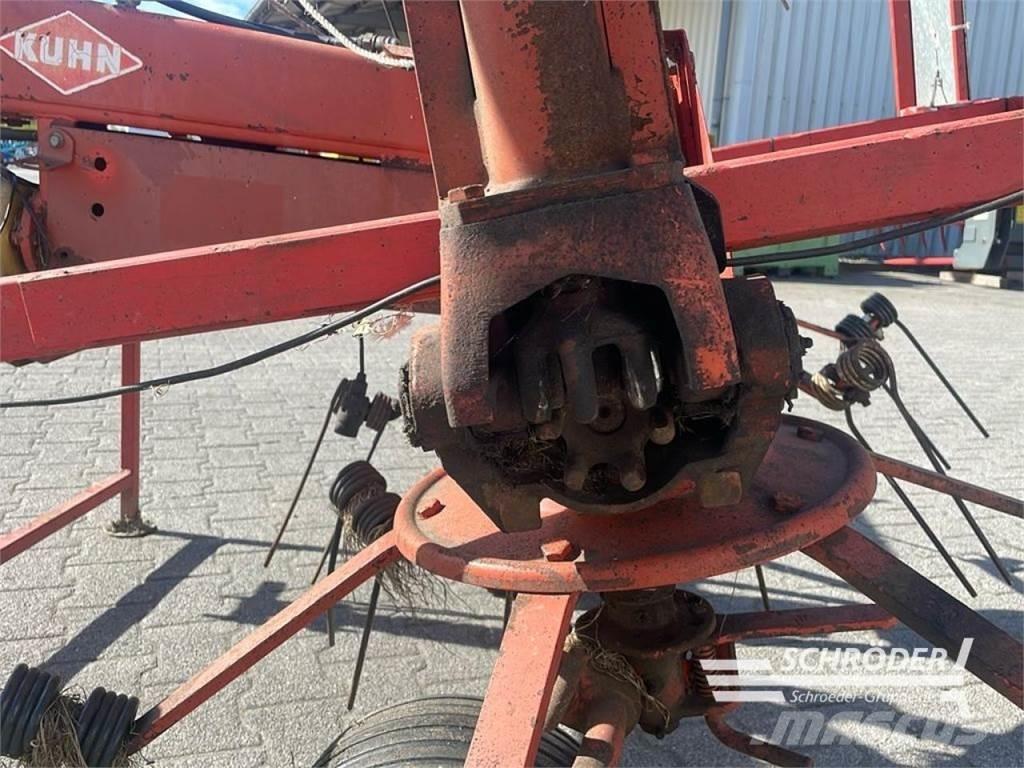 Kuhn GF 6301 MH 耙與翻草機