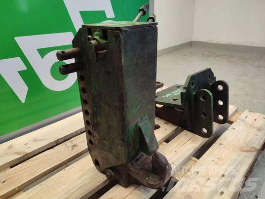 John Deere 3220 hook 駕駛室與內部
