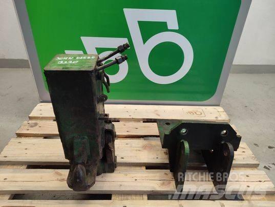John Deere 3220 hook 駕駛室與內部