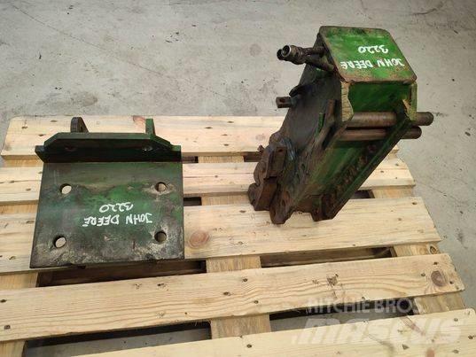 John Deere 3220 hook 駕駛室與內部