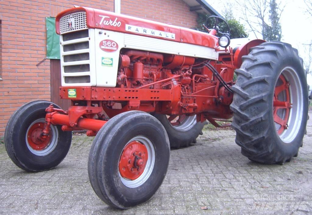 Farmall 560 曳引機