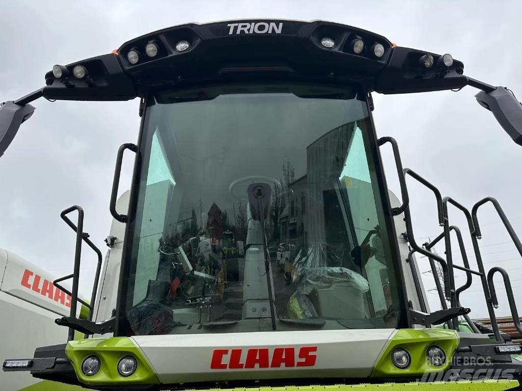 CLAAS Trion 530 聯合收穫機