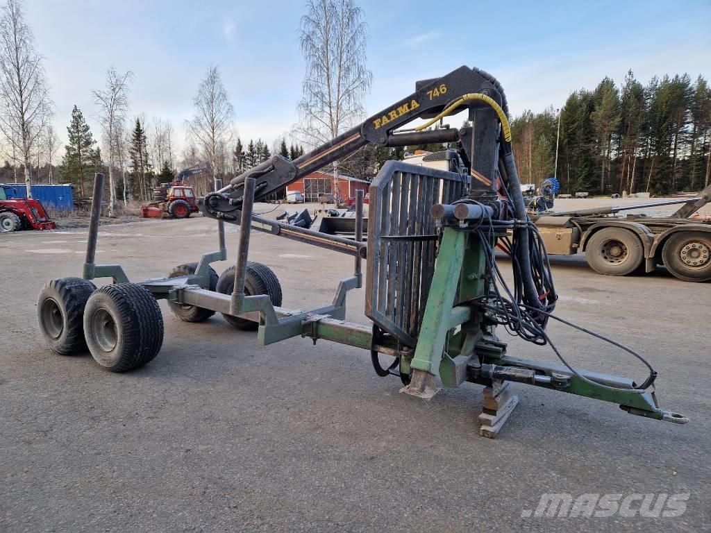 Farma 746 林業拖車