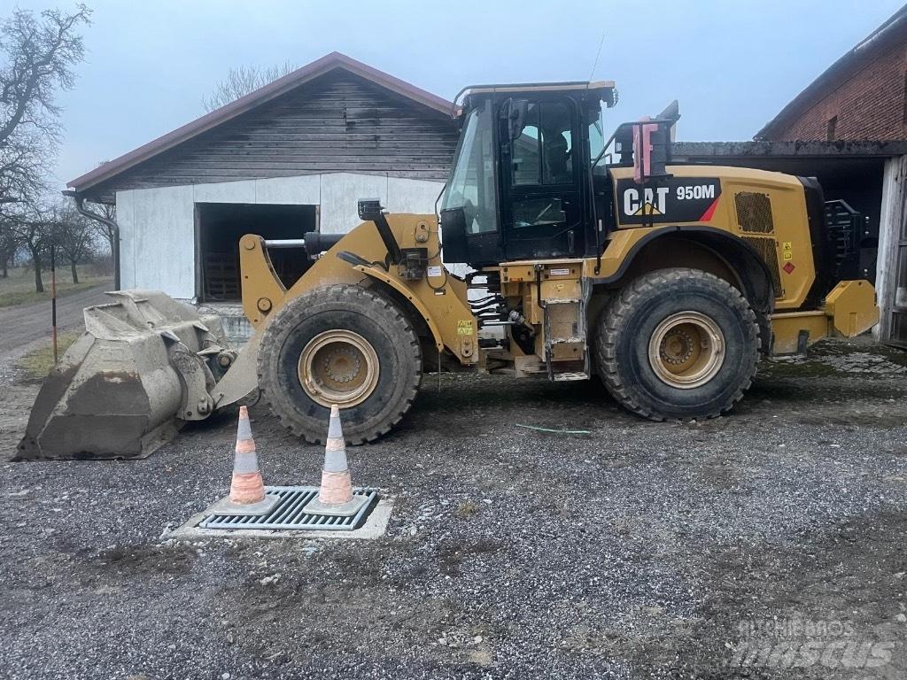 CAT 950 M 輪胎式裝載機