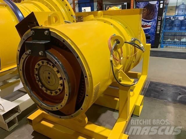 Komatsu 830 E 鉸接式起吊車