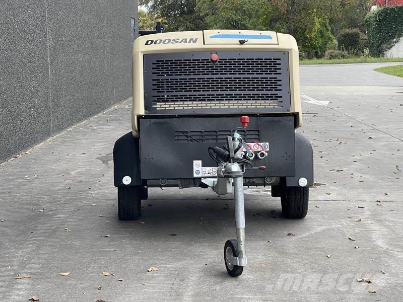 Doosan 7 / 25 - G - N 空氣壓縮機