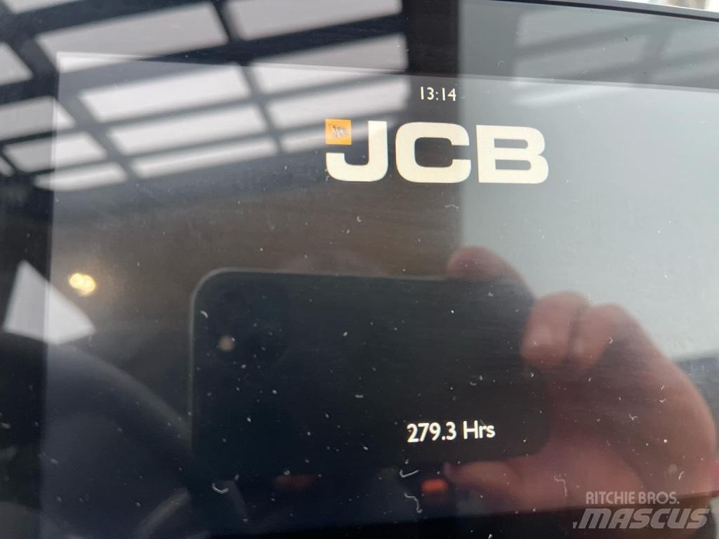 JCB 542-70 Agri Xtra 伸縮臂操作車