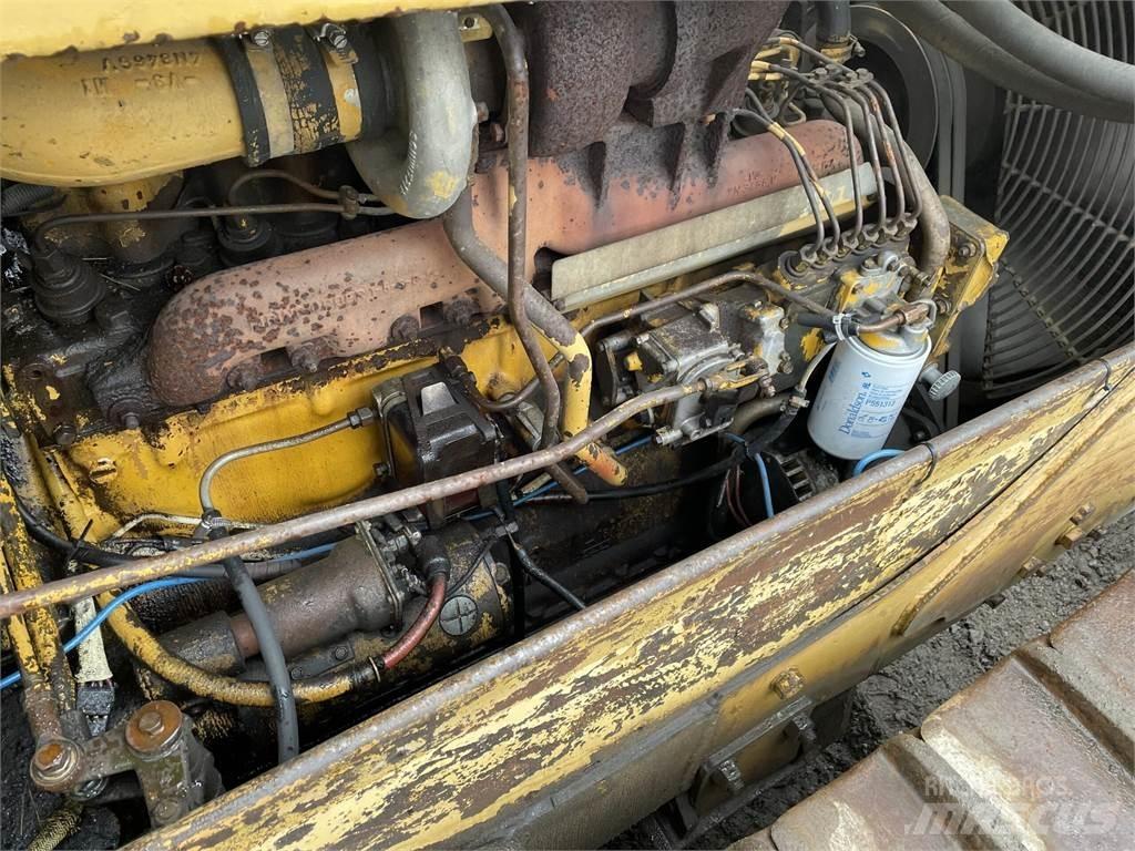CAT D6D 履帶推土機