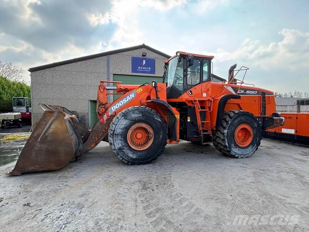 Doosan DL550 輪胎式裝載機