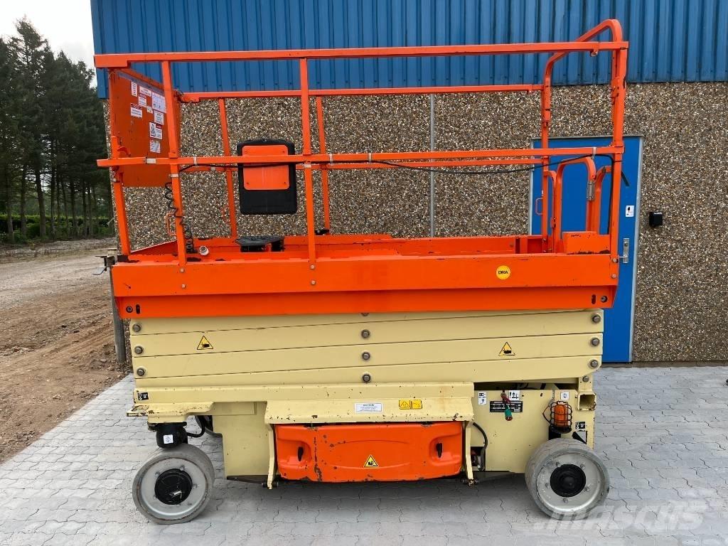 JLG 3246 ES 剪式升降機