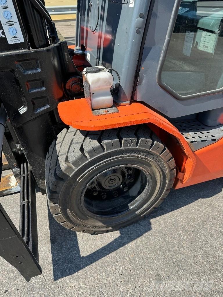 Toyota 8FBMT50 電動堆高機
