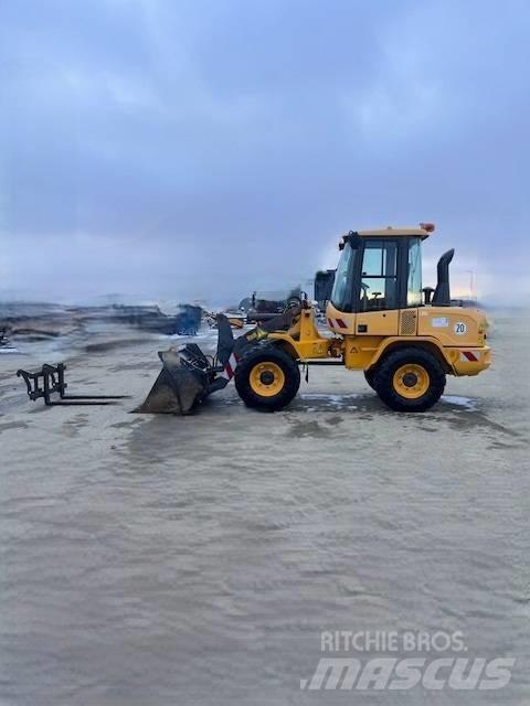 Volvo L 30 G 輪胎式裝載機