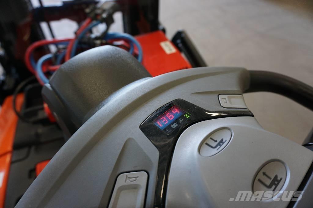 Toyota SPE120L 行走控制式堆積機