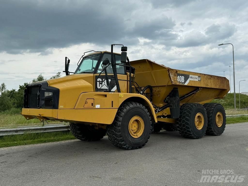 CAT 740B 鉸接式起吊車