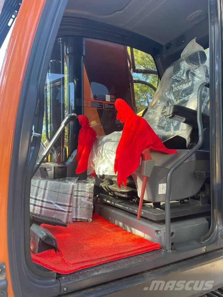 Doosan DX 225 LC 中型挖土機/掘鑿機/挖掘機 7t-12t