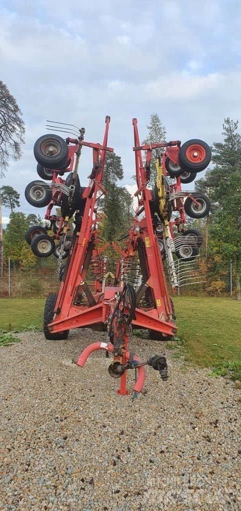 Pöttinger TOP 1251A 耙與翻草機