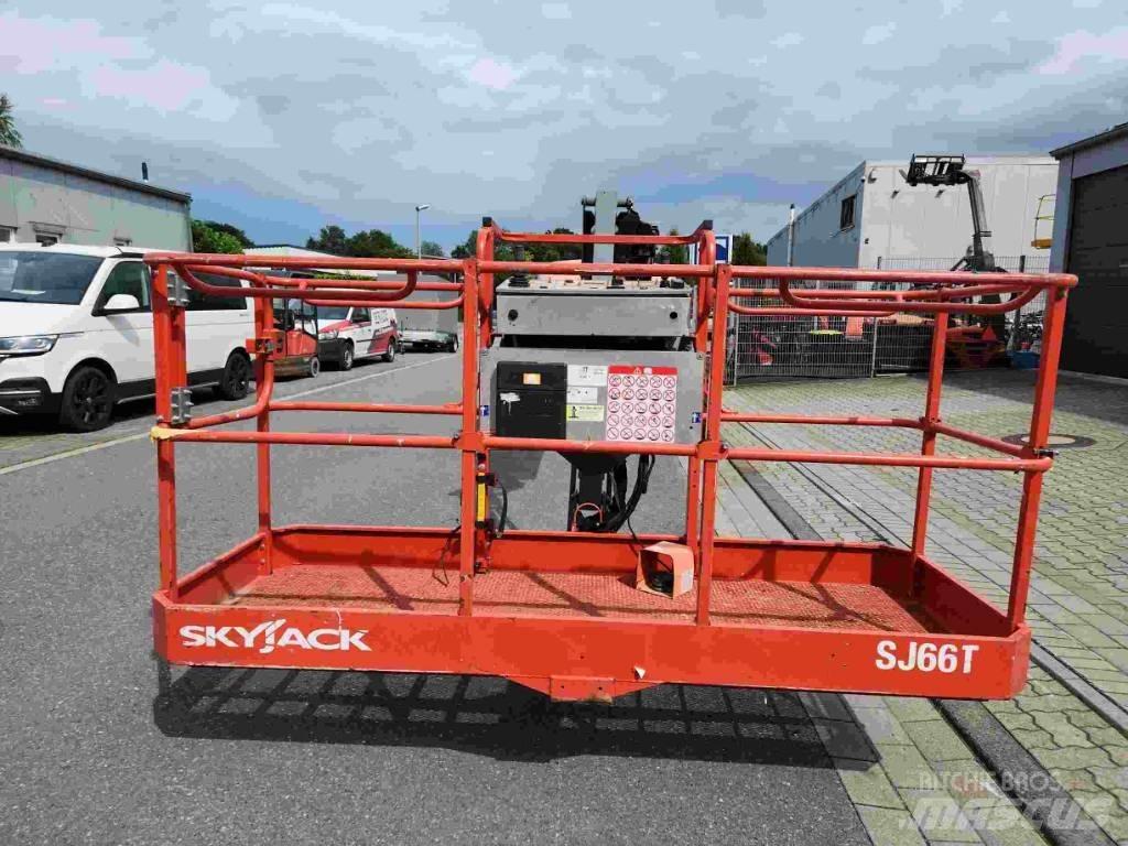 SkyJack SJ 66 T 曲臂高空作業車