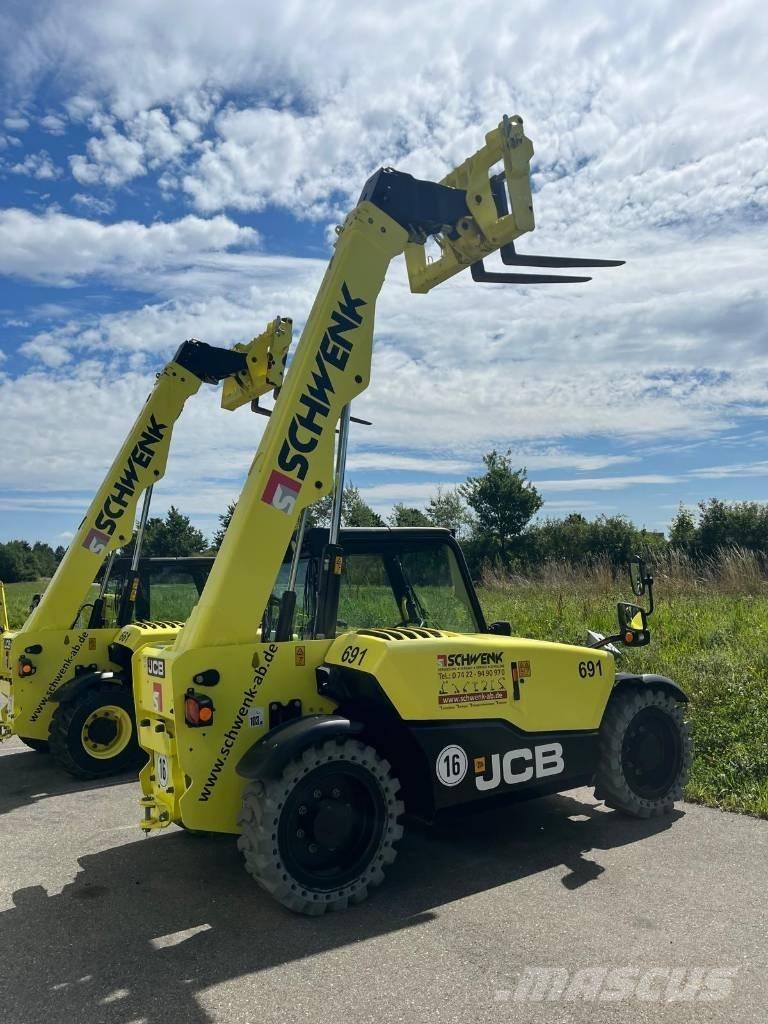 JCB 525-60 伸縮臂操作車