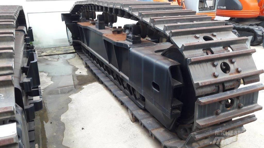 Hitachi ZX500LC-3 底盤和懸架