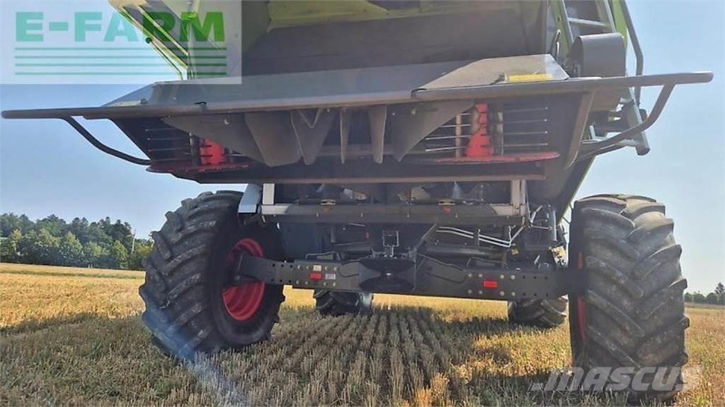 CLAAS tucano 570 聯合收穫機