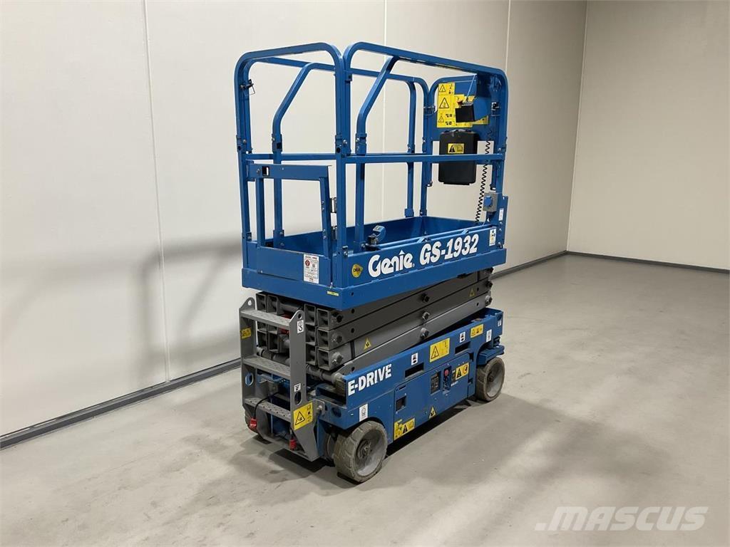 Genie GS-1932 剪式升降機