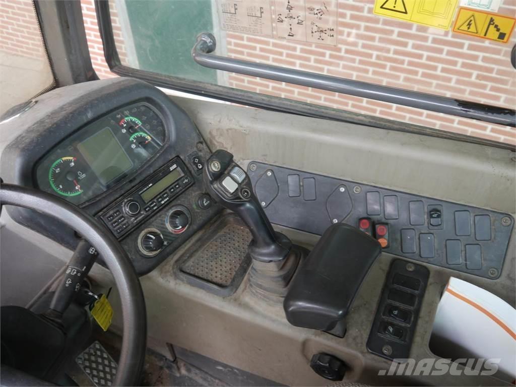 Case IH 321 F 輪胎式裝載機