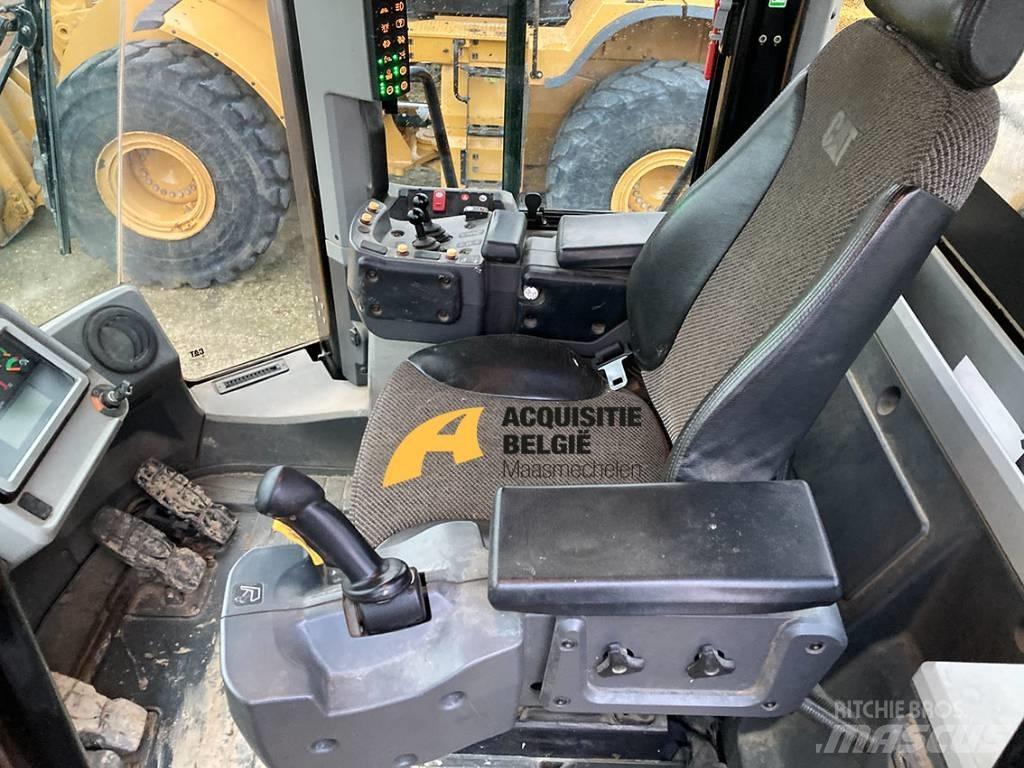 CAT 972 M 輪胎式裝載機