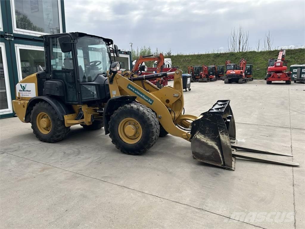 CAT 906M (8758) 多功能裝載機
