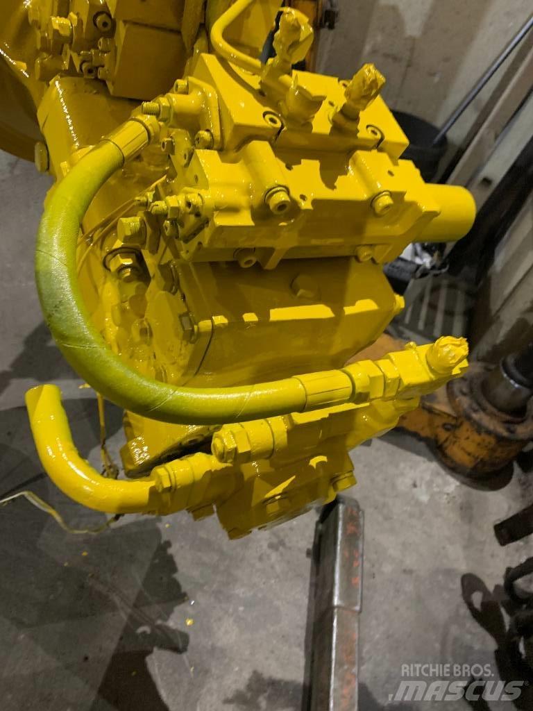 Komatsu PC240-3 油壓