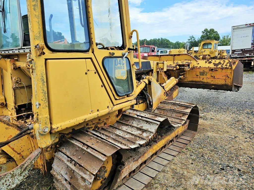 CAT D 4 C 履帶推土機