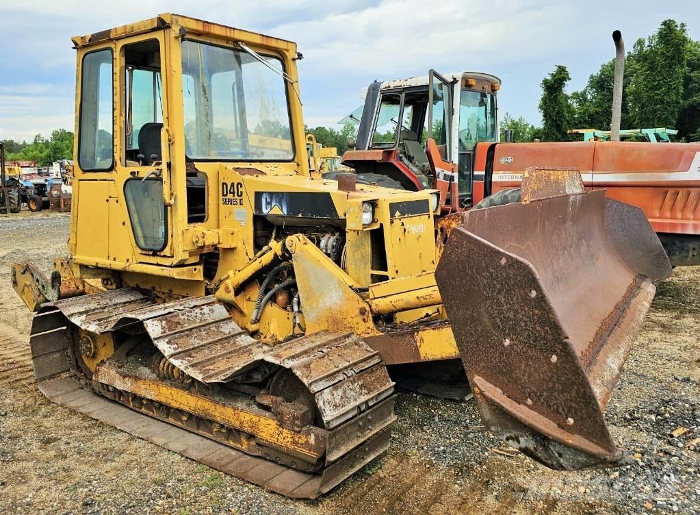 CAT D 4 C 履帶推土機