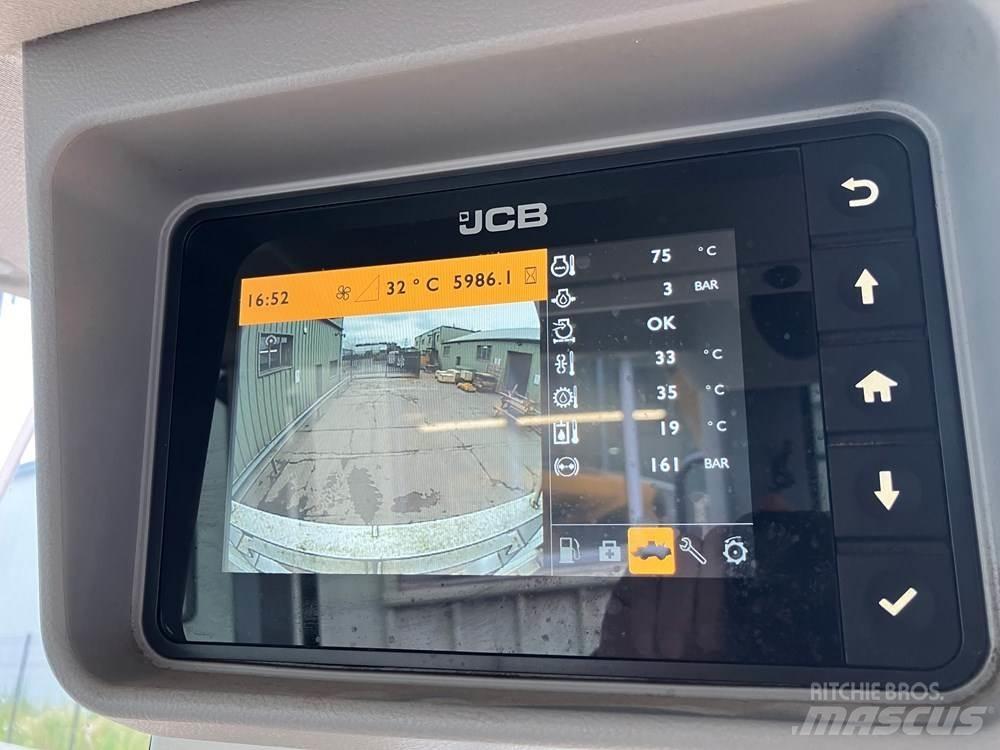 JCB 437 輪胎式裝載機