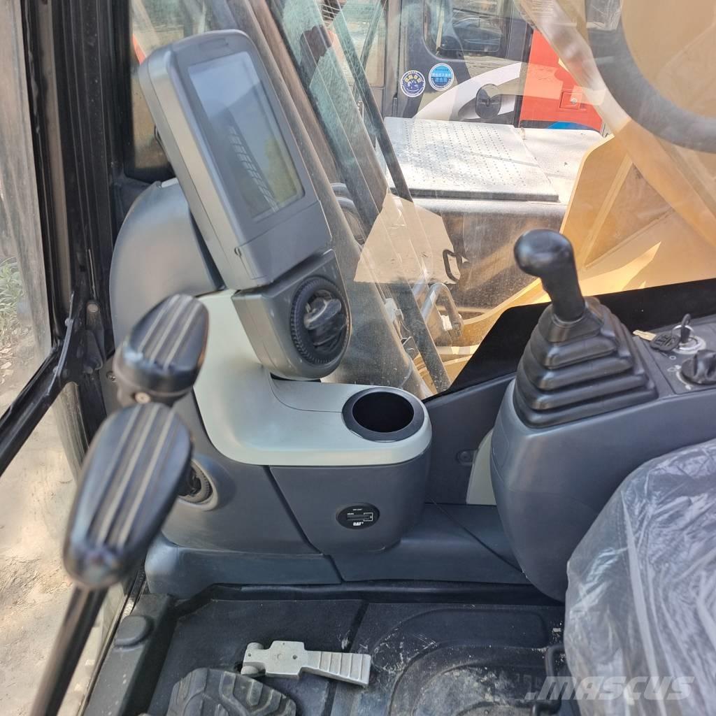 CAT 320D2 履帶式 挖土機/掘鑿機/挖掘機