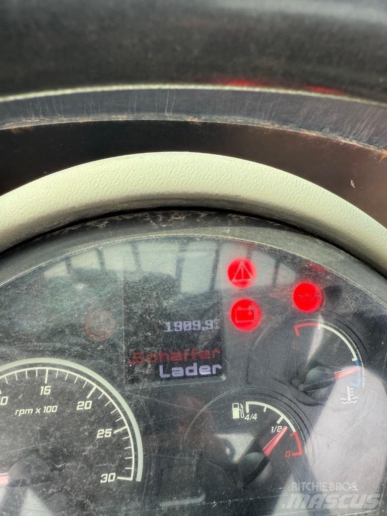 Schäffer 6390 T 伸縮臂操作車
