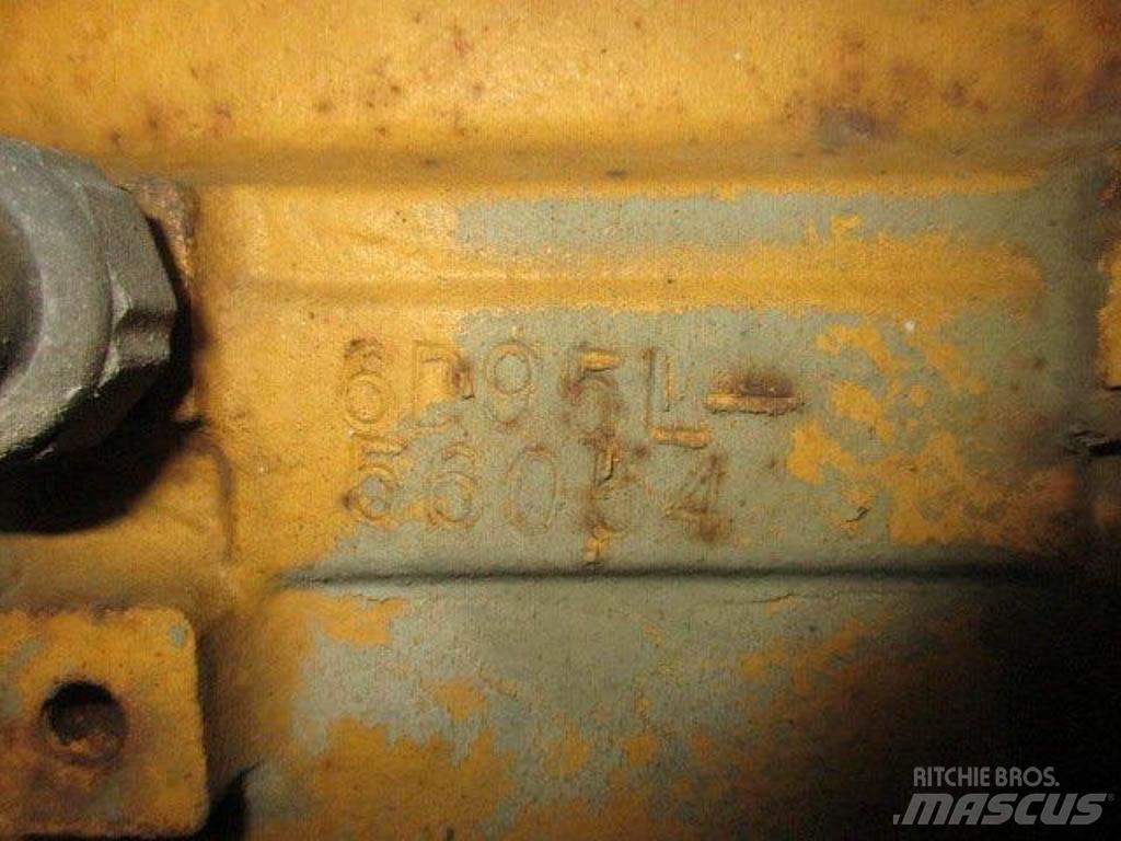 Komatsu WA100-1 輪胎式裝載機